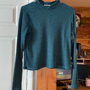 Crop mock turtleneck